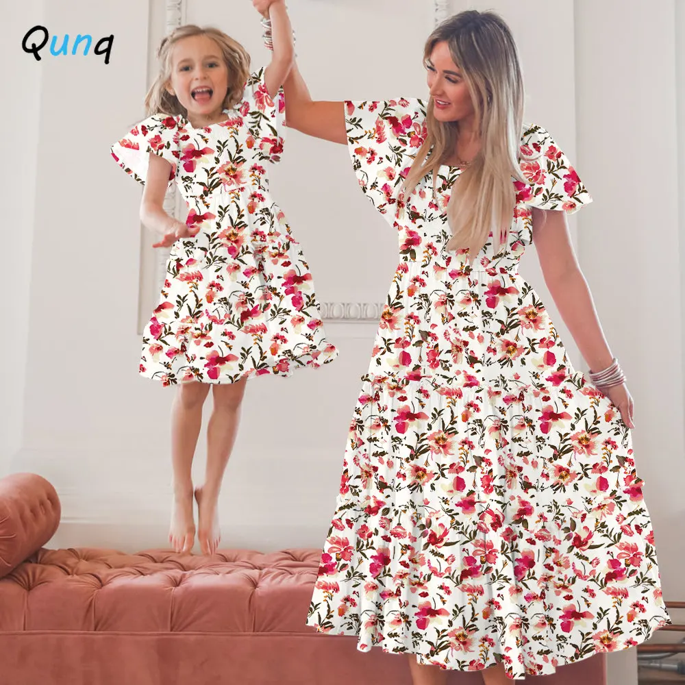 Qunq Летняя одежда для родителей и детей, квадратный воротник, модный принт, рукава с оборками, милое платье, подходящая одежда для мамы и дочки
