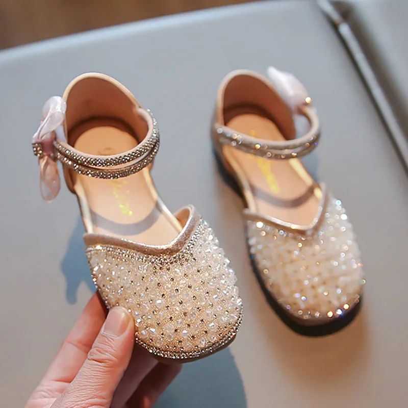 Новая детская кожаная обувь, блестящие туфли для выступлений, свадебные туфли принцессы с бантом и ремешком на щиколотке, детские хрустальные 284R