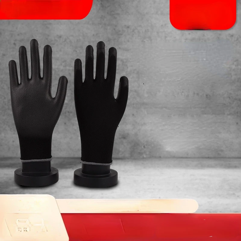 Получены 1 пары рабочих перчаток с нитриловым защитным покрытием, перчаток из полиуретана и перчаток для механических работ с покрытием ладоней
